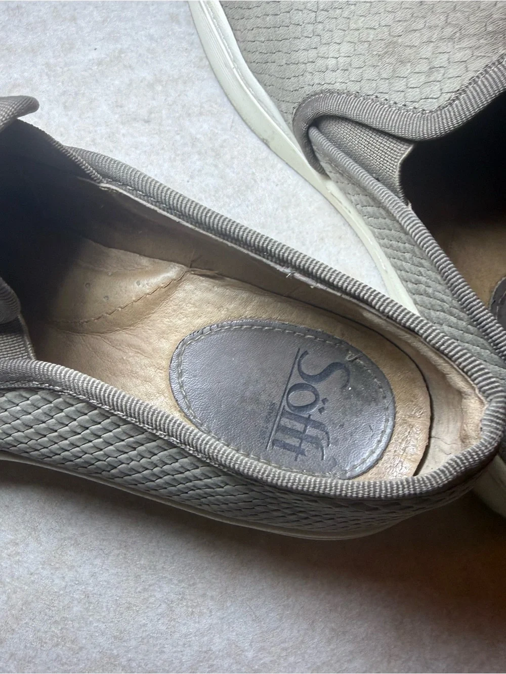 Sofft Somers Slip On Sneakers Gray Snake Print Embossed Leather Size 7 1/2  7.5